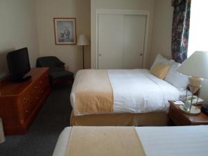 Villa with Two Queen Beds room in Grand Hotel
