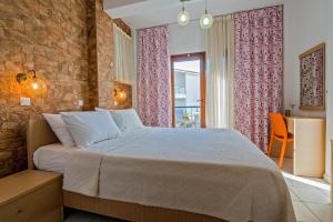 Two-Bedroom Apartment room in Akrathos Houses