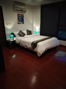 Spacious ocean view pool villa