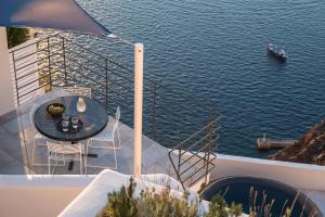 Porto Fira Suites Santorini Greece