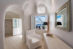 Porto Fira Suites Santorini Greece