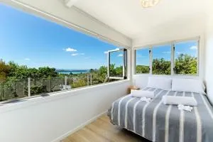 Tiri Cottage - Sea Views in Oneroa by Waiheke Unlimited - Matiatia Bay