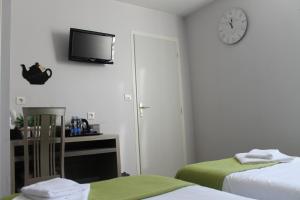 Hotels Hotel du Centre : Chambre Lits Jumeaux