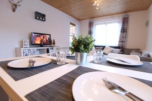 GRIASS EICH Ski-to-door Apartment by Isa Badkleinkirchheim