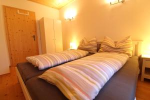 GRIASS EICH Ski-to-door Apartment by Isa Badkleinkirchheim