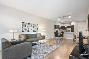 Global Luxury Suites in Menlo Park
