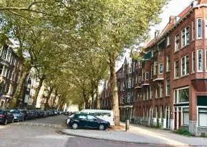 Bed and Breakfast Rotterdam - 斯希丹