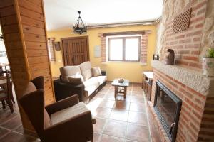 Alameda II con CHIMENEA Salòn y BARBACOA en patio