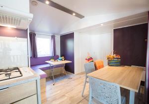 Campings Camping Village Le Vieux Port***** : photos des chambres