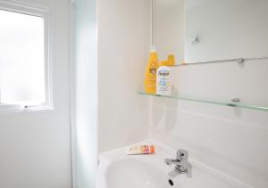 Campings Camping Village Le Vieux Port***** : photos des chambres