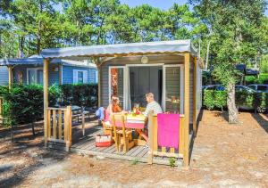 Campings Camping Village Le Vieux Port***** : photos des chambres