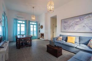 Villa Zefyros Milos Greece