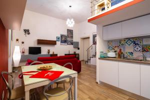 Apartment - Split Level room in The Actors House by Napoliapartments