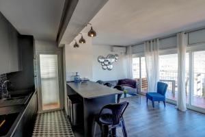 Chic Sea View Apartment by Hello Homes Sitges