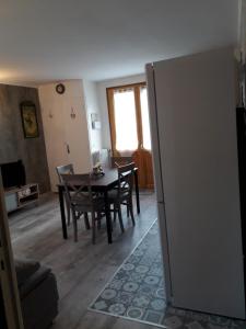 Appartements Enclos savoyard Appartement meuble 1chambre 1 canape lits 3personnes : photos des chambres