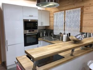 Chalets Chalet La Grange : photos des chambres
