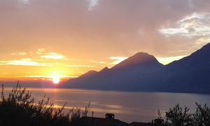 Appartamenti Casa Nina, lago,montagne, uliveti