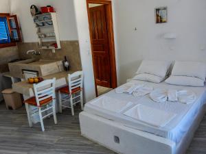 Ioanna Rooms Paros Greece