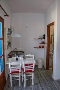 Ioanna Rooms Paros Greece