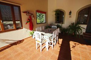 El Ventorrillo - holiday home with stunning views and private pool in Benissa