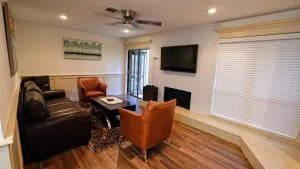 Galleria Area Condo, 2 Bedrooms 2 Story - Ocee - Westchase Heliport