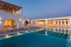 Paros Villa Sleeps 11 Pool Air Con T714099