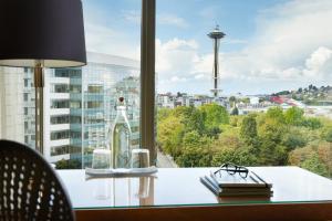 Premium King Room with Space Needle View room in Pan Pacific Seattle