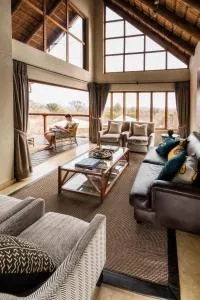 Impodimo Game Lodge - Madikwe Game Reserve