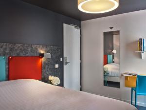 Double Room room in Hôtel des Métallos