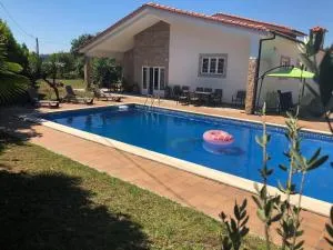 The Oak´S Wolf-Country House - Retorta