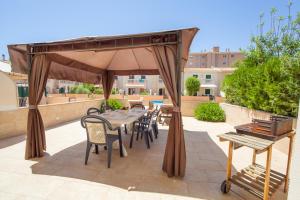 Three-Bedroom House room in Laguito