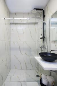 Relaxed Modern Luxury in the Center of lively Koukaki