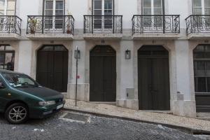 Three-Bedroom Apartment room in LovelyStay - 3 Bedroom Downtown Wonderwall