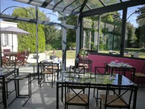 B&B / Chambres d'hotes H de Surgeres : photos des chambres