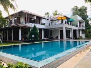 Silunis Villa
