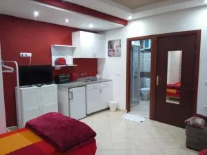 塔哈一室公寓酒店  - Gare de Rabat-Aguedal