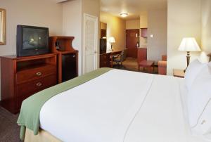Holiday Inn Express- West Sacramento by IHG