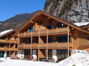 Lauterbrunnen Apartment Sleeps 6 WiFi T031479