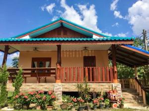 บ้านเรือนทอง