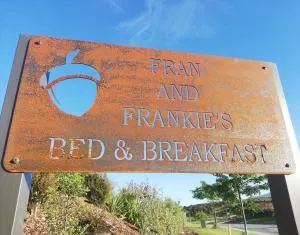 Fran and Frankie's Bed & Breakfast - Terras