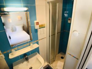 Hotels Cit'Hotel Le Volney : photos des chambres