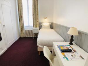 Hotels Cit'Hotel Le Volney : photos des chambres