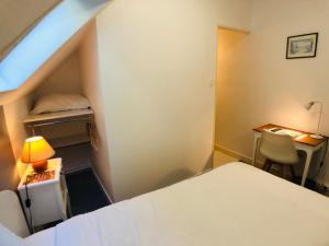 Hotels Cit'Hotel Le Volney : photos des chambres