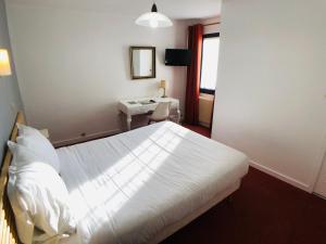 Hotels Cit'Hotel Le Volney : photos des chambres