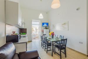 Blue Harbour 2 bedroom Seafront Apartments with large terrace with spectacular sea views - by Getawaysmalta