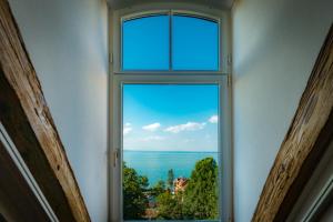 Single Room with Lake View room in Schloss Wartegg