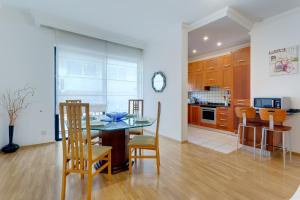 Central Apartment in St Julian's, Perfect for Families