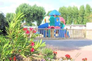 Campings Bungalow Vacances : photos des chambres