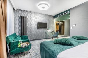 Superior Double Room (including daily refilled free mini bar) room in Hotel Traugutta3