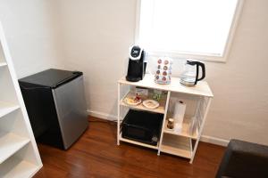 Private Unit Private Bathroom Near BART & SF